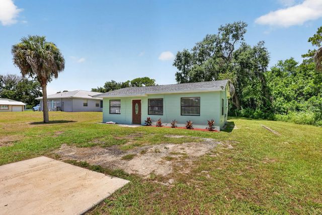 2 of 50 - 2205 N 44th Street, Fort Pierce, FL