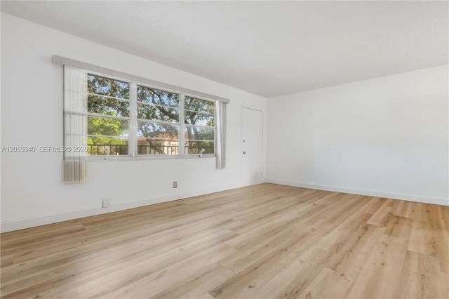 3 of 19 - 101 Sw 132nd Way #305j, Pembroke Pines, FL