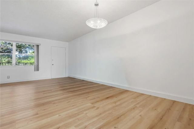 4 of 19 - 101 Sw 132nd Way #305j, Pembroke Pines, FL