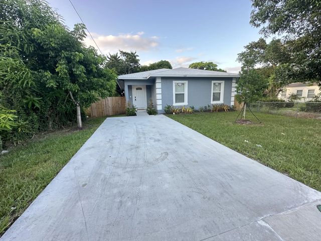2 of 21 - 723 20th Street, West Palm Beach, FL