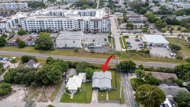 3 of 39 - 222 Se 3rd Street, Boynton Beach, FL