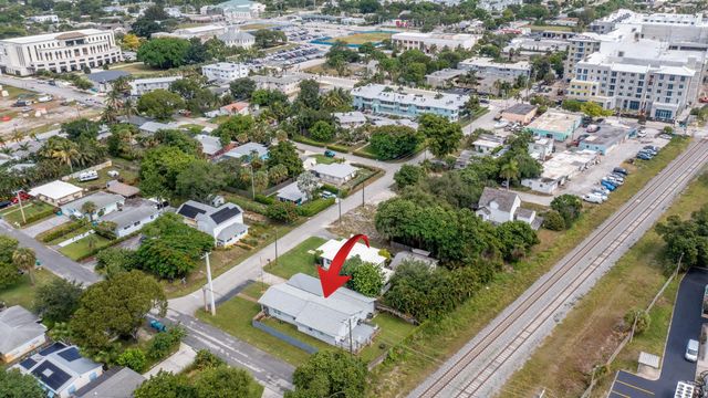 4 of 39 - 222 Se 3rd Street, Boynton Beach, FL