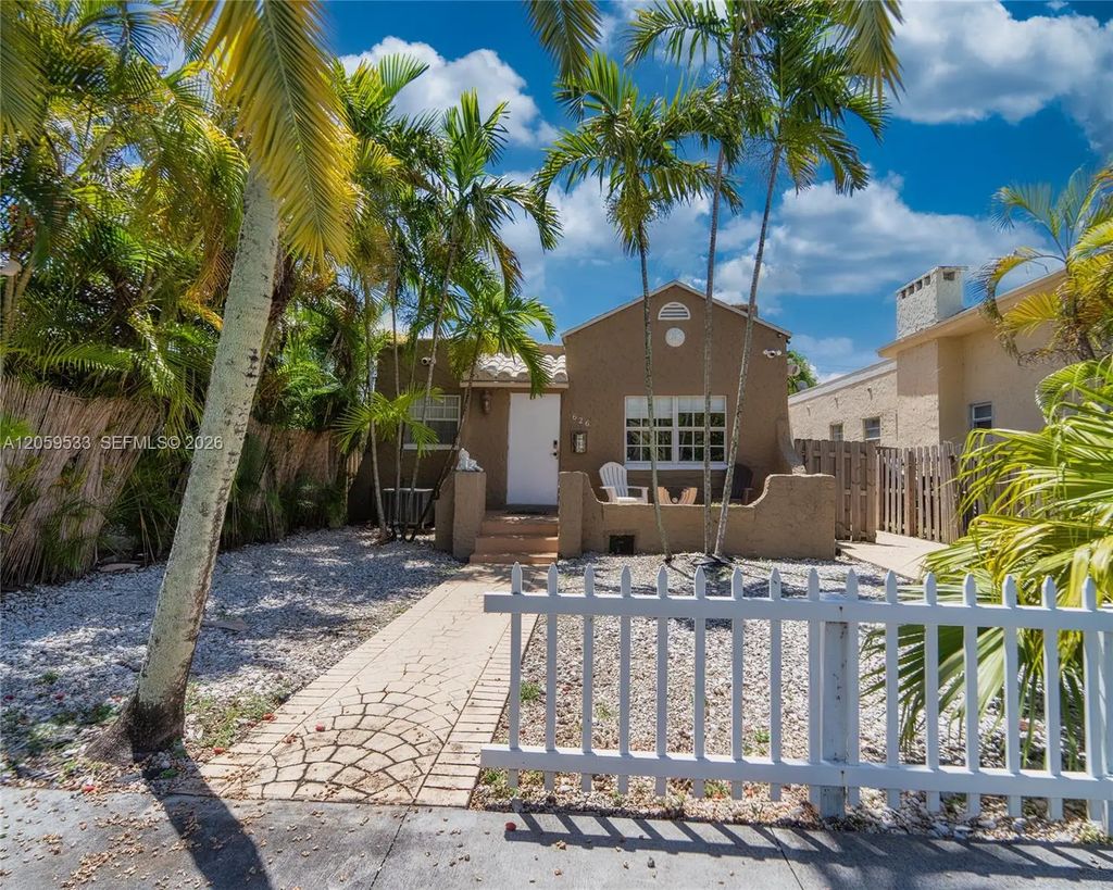 626 Ne 4th Court, Hallandale Beach