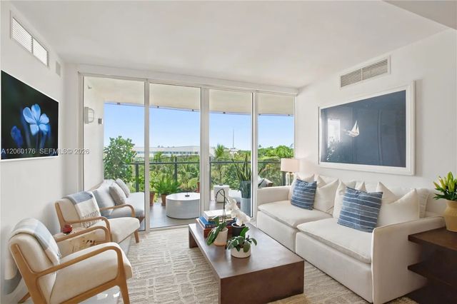 3 of 29 - 2155 Washington Court #504, Miami Beach, FL