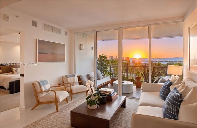 4 of 29 - 2155 Washington Court #504, Miami Beach, FL