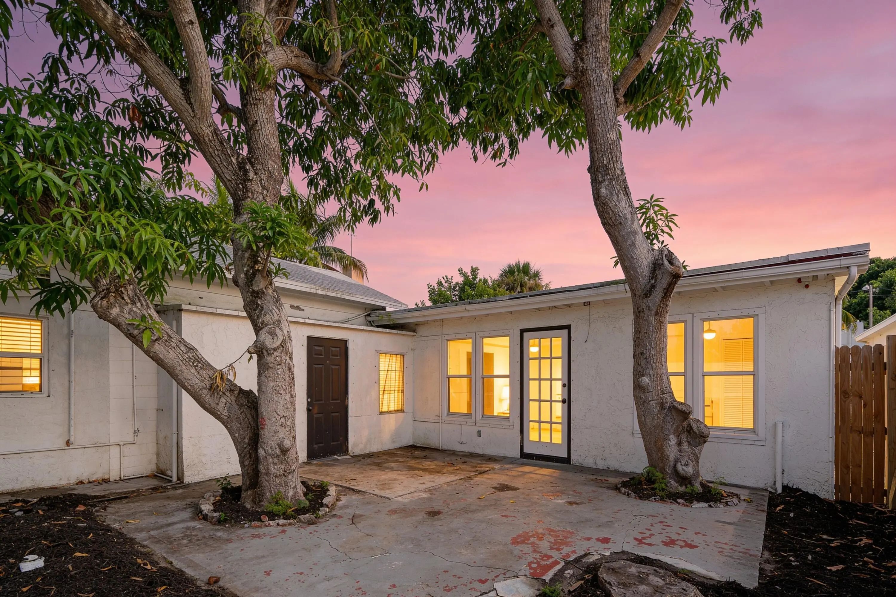 West Palm Beach Real Estate - MLS # B26059948, Residential real estate for Sale in NORTHWOOD ADD, MLS Listings # B26059948