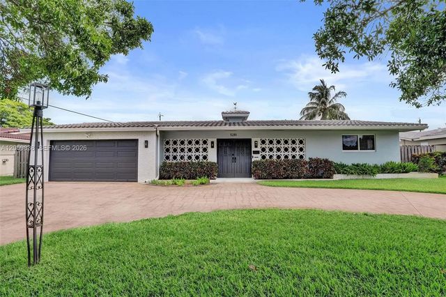 5281 Sw 4th Court, Plantation