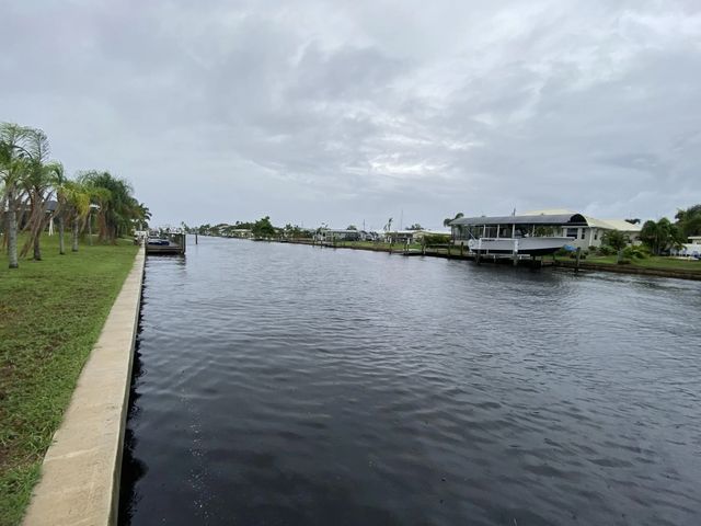 134 Bangsberg Road Se, Port Charlotte