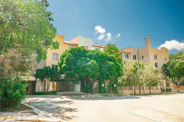 2630 Sw 28th Street #51, Miami