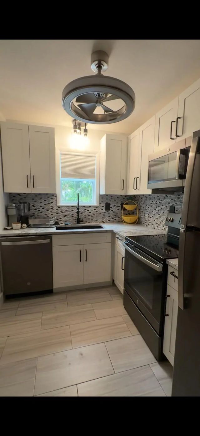 3 of 7 - 900 Citrus Isle, Fort Lauderdale, FL