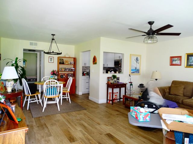 4 of 20 - 221 N Norwich J, West Palm Beach, FL