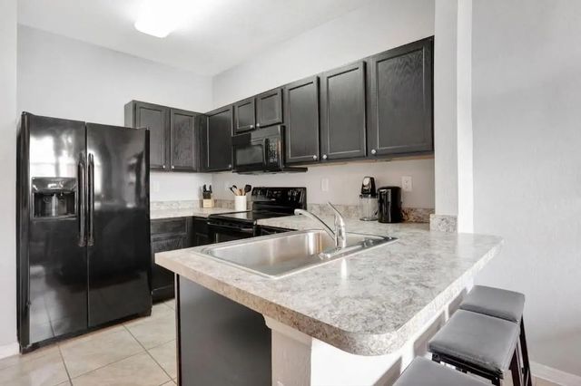 4 of 25 - 3513 Nw 29th Court, Lauderdale Lakes, FL