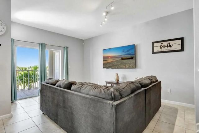 5 of 25 - 3513 Nw 29th Court, Lauderdale Lakes, FL