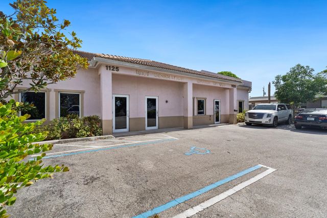 2 of 20 - 1125 Crestwood Boulevard, Lake Worth Beach, FL
