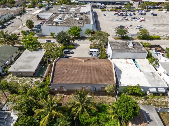 3 of 20 - 1125 Crestwood Boulevard, Lake Worth Beach, FL