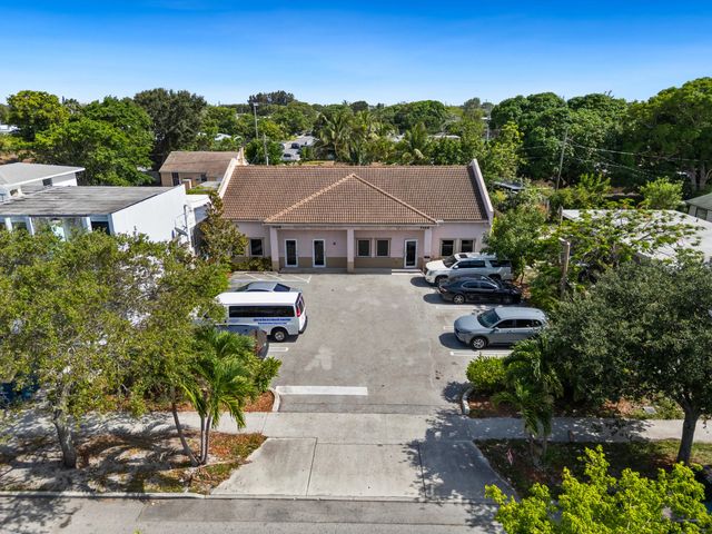 4 of 20 - 1125 Crestwood Boulevard, Lake Worth Beach, FL