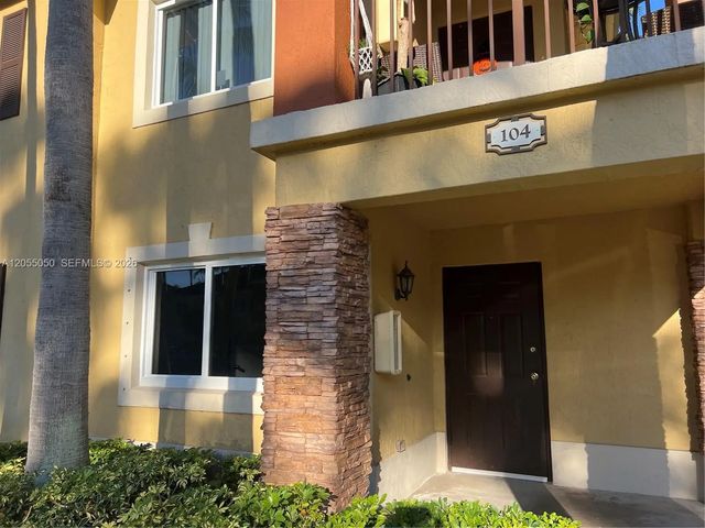 3 of 18 - 985 Ne 33rd Terrace #104, Homestead, FL