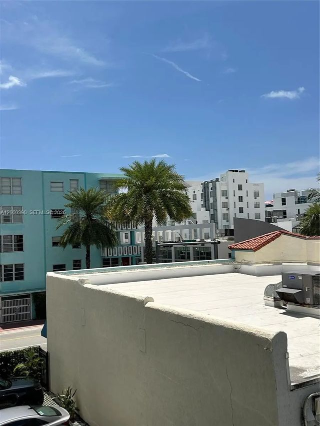 2 of 49 - 720 Collins Avenue #309, Miami Beach, FL