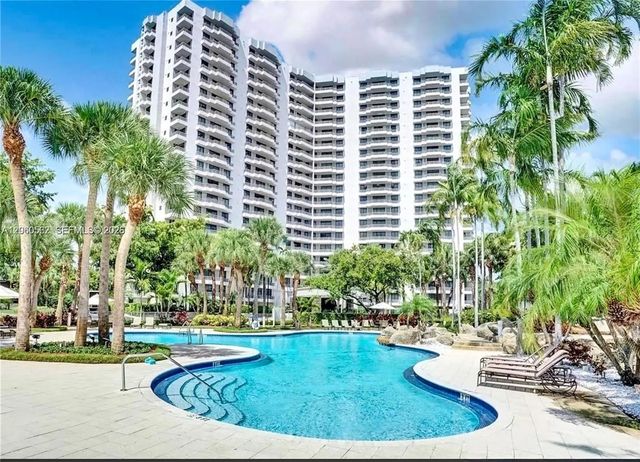 3300 Ne 191st Street #501, Aventura