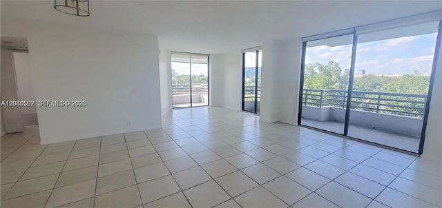 4 of 20 - 3300 Ne 191st Street #501, Aventura, FL