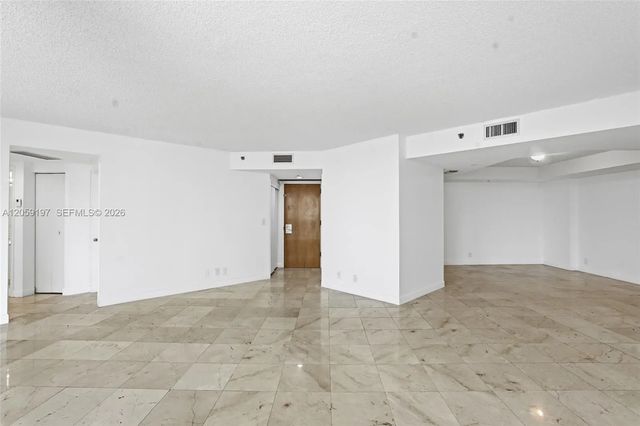 5 of 23 - 20185 E Country Club Drive #502, Aventura, FL