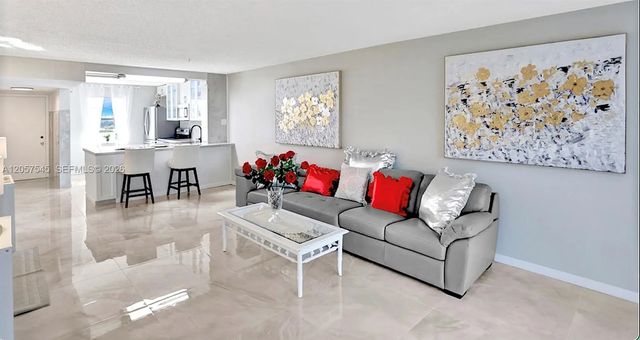 3940 Inverrary Boulevard #703-a, Lauderhill