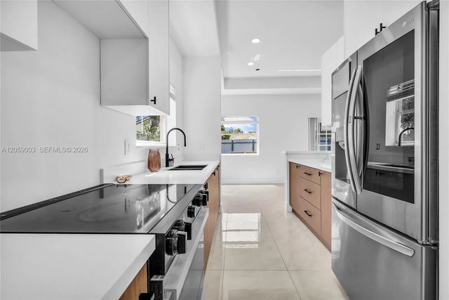 4 of 25 - 8651 Sw 12th Street, Pembroke Pines, FL