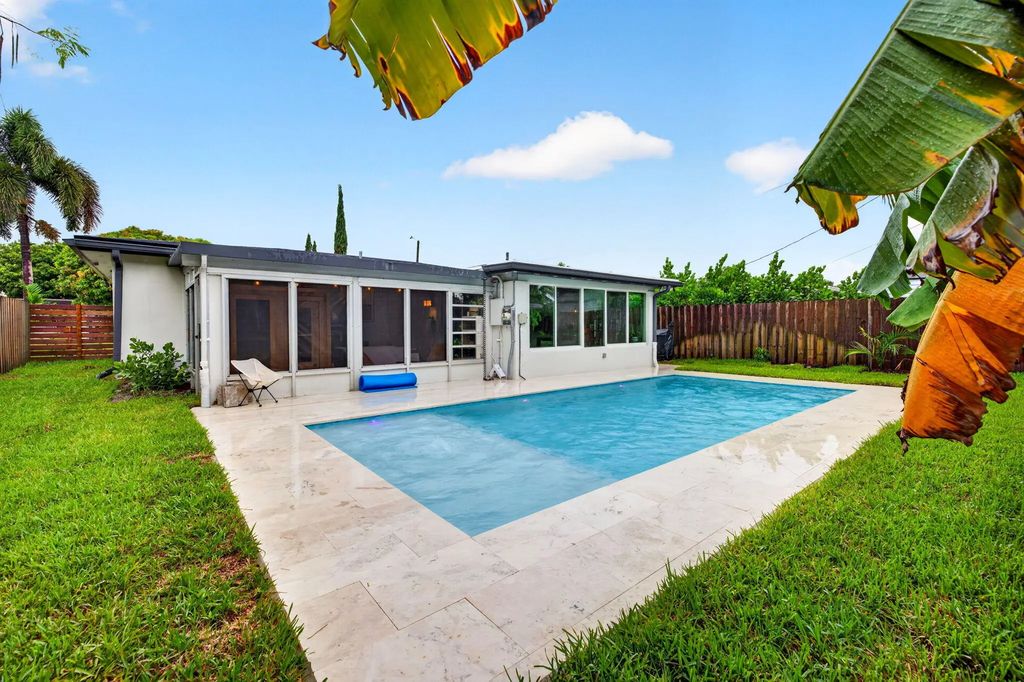 4670 Ne 4th Avenue, Oakland Park