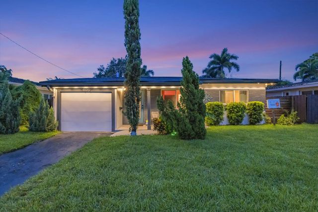 2 of 72 - 4670 Ne 4th Avenue, Oakland Park, FL