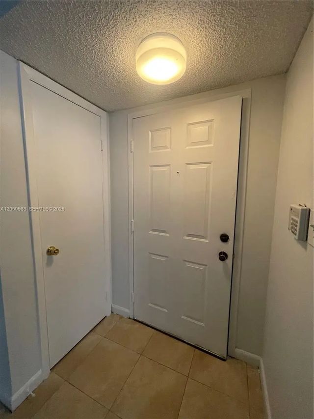 4 of 37 - 530 S Park Road #28-11, Hollywood, FL