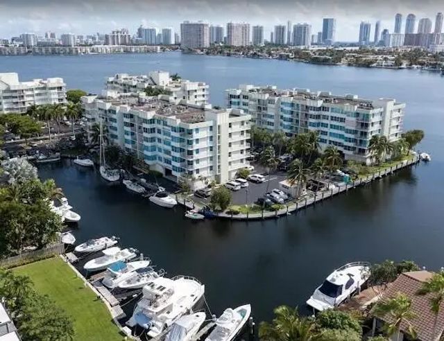 5 of 5 - 16546 Ne 26th Avenue #6j, North Miami Beach, FL