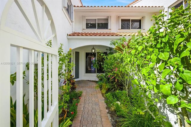 5 of 33 - 3748 Ne 209th Terrace, Aventura, FL