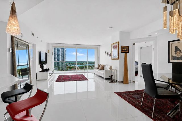 2 of 35 - 19400 Turnberry Way #921, Aventura, FL
