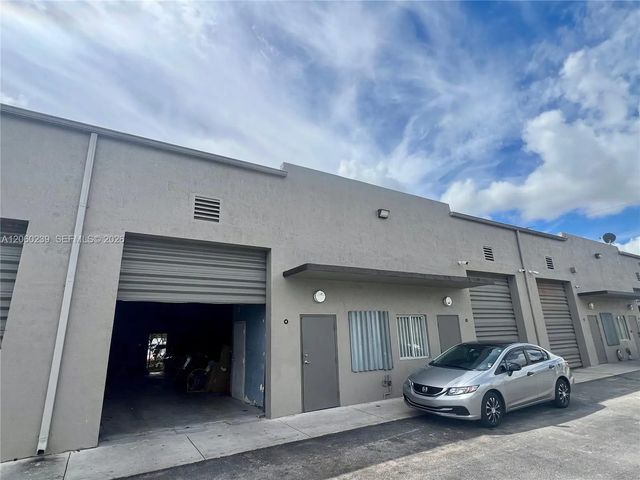 2 of 14 - 16215 Sw 117th Avenue #4, Miami, FL
