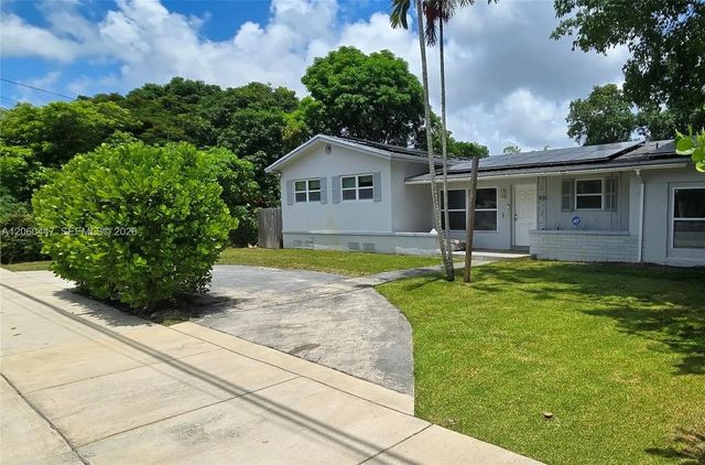 2 of 35 - 935 Ne 149th Street, Miami, FL