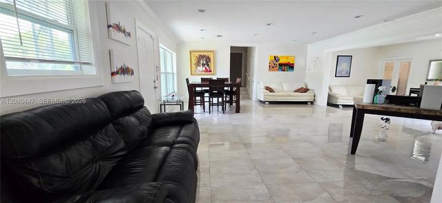 3 of 35 - 935 Ne 149th Street, Miami, FL