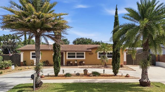 3 of 44 - 7858 Nw 171st Street, Hialeah, FL