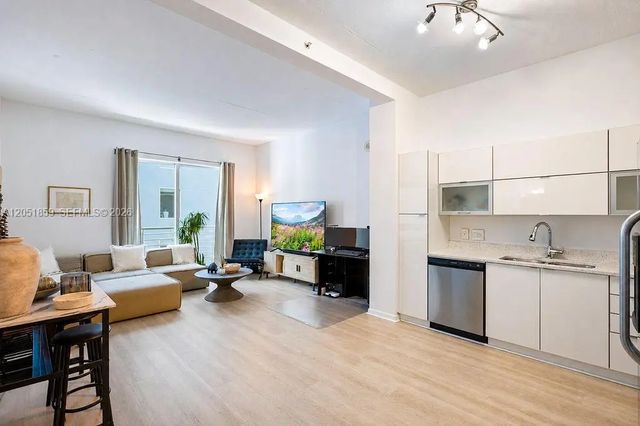5 of 35 - 234 Ne 3rd Street #909, Miami, FL
