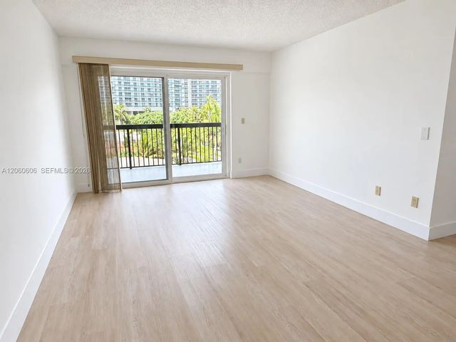 2 of 29 - 1455 West Avenue #603, Miami Beach, FL