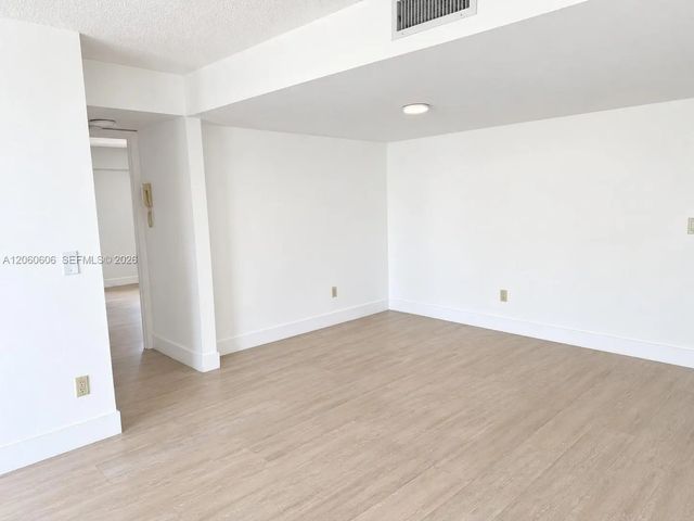 4 of 29 - 1455 West Avenue #603, Miami Beach, FL