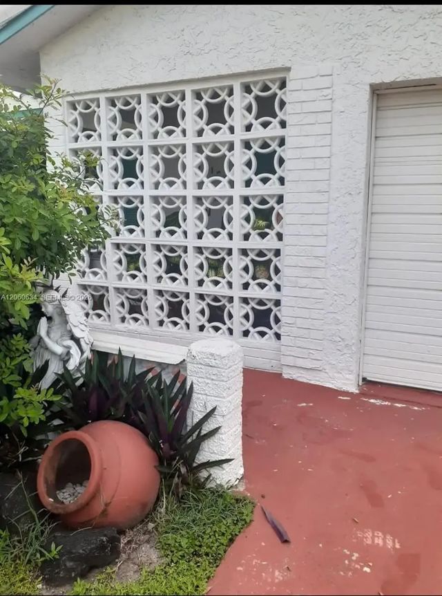 2 of 19 - 7516 Nw 67th Avenue, Tamarac, FL