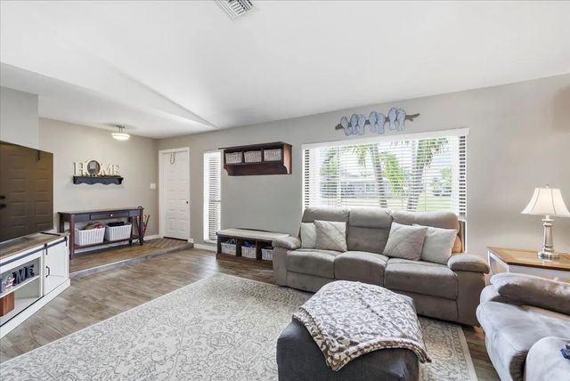 5 of 46 - 7041 Nw 23rd Street, Margate, FL