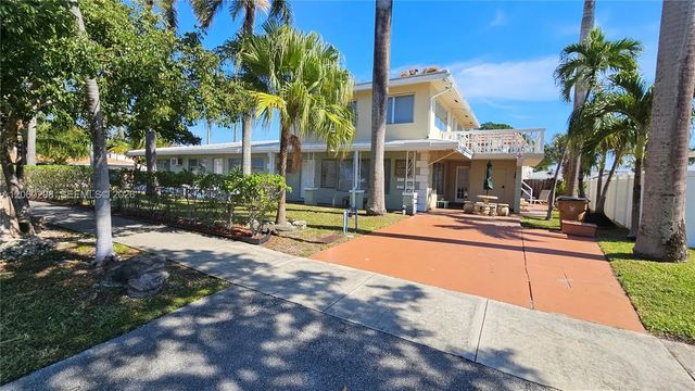 220 Se 12th Avenue, Deerfield Beach
