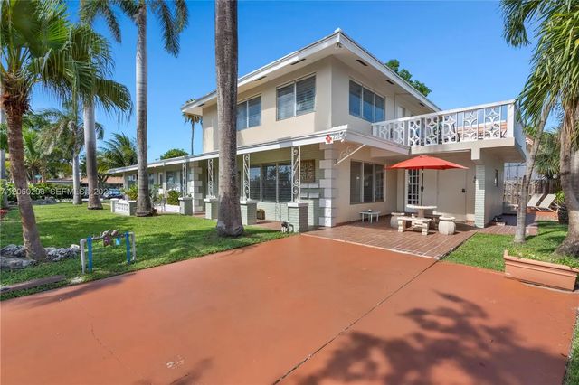 220 Se 12th Avenue, Deerfield Beach