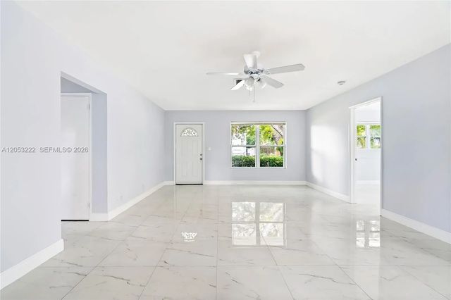 3 of 30 - 1427 Crest Drive, Lake Worth, FL