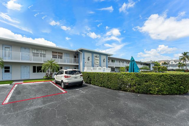 2 of 35 - 4111 Ne 21st Way #204, Lighthouse Point, FL