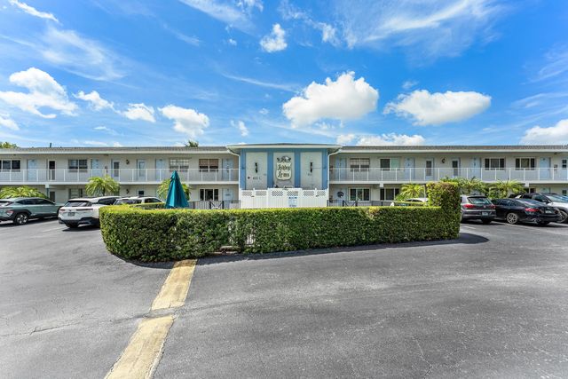 3 of 35 - 4111 Ne 21st Way #204, Lighthouse Point, FL