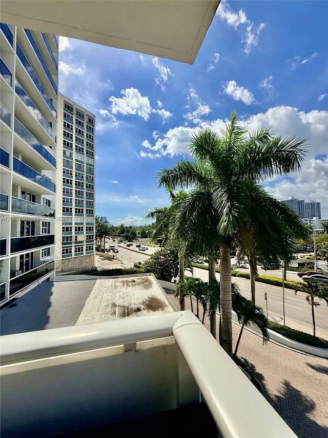 3140 S Ocean Drive #310, Hallandale Beach