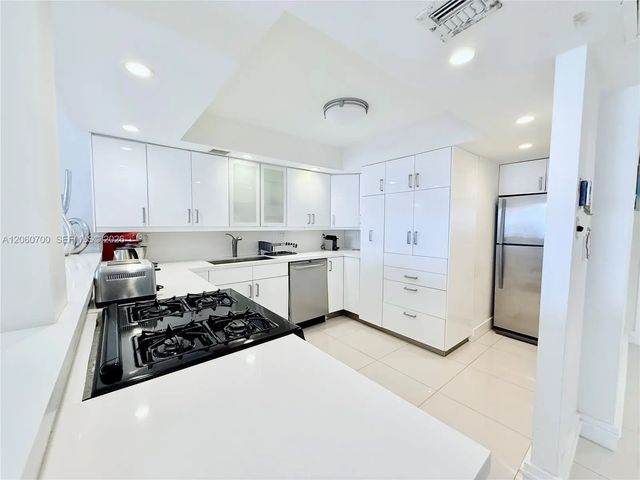 3 of 17 - 3140 S Ocean Drive #310, Hallandale Beach, FL