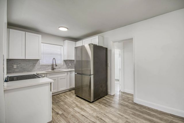 2 of 18 - 950 W 36th Street, Riviera Beach, FL